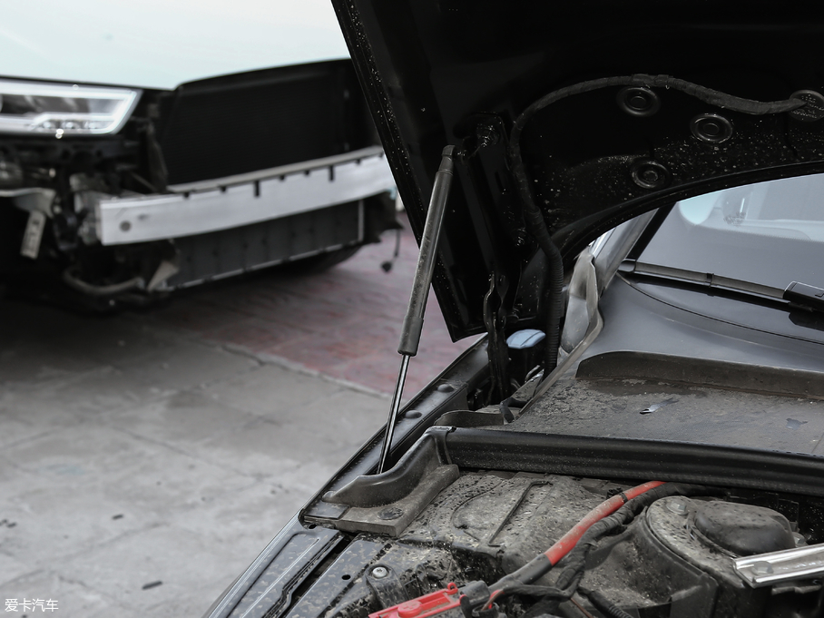 2017WA4L Plus 40 TFSI r