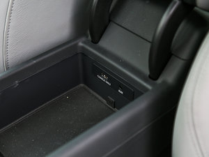2017款45 TFSI quattro 运动型 空间座椅
