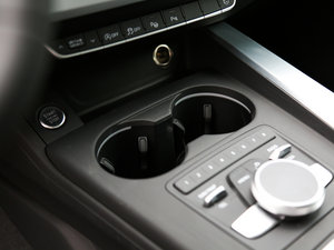 2017款45 TFSI quattro 运动型 空间座椅