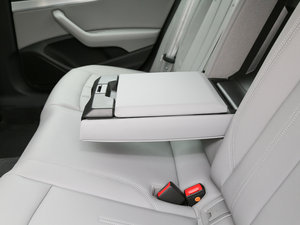 2017款45 TFSI quattro 运动型 空间座椅