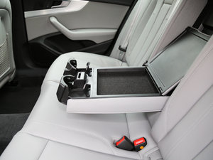 2017款45 TFSI quattro 运动型 空间座椅