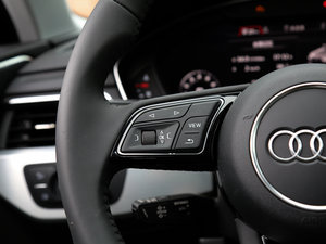 201745 TFSI quattro \ п؅^