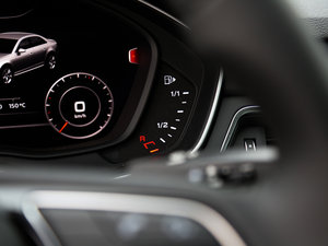 201745 TFSI quattro \ п؅^