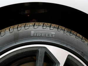 201745 TFSI quattro \ ݆̥Ʒ