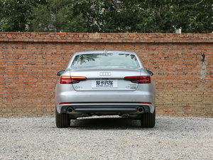 201745 TFSI quattro \ ^