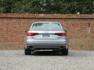 201745 TFSI quattro \ ^