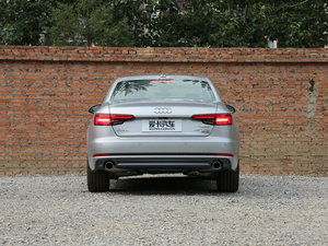 201745 TFSI quattro \ ^