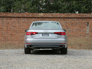 201745 TFSI quattro \ ^