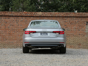 201745 TFSI quattro \ ^