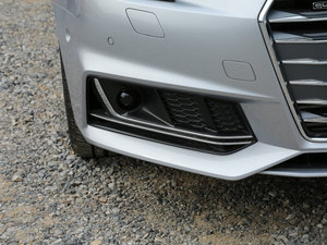 201745 TFSI quattro \ ^