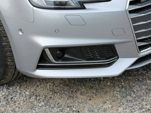 201745 TFSI quattro \ ^