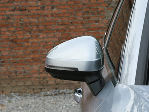 201745 TFSI quattro \ ^