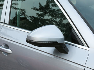 201745 TFSI quattro \ ^