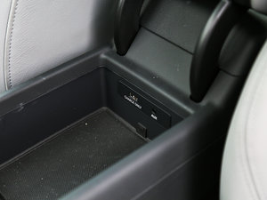 2017款45 TFSI quattro 运动型 空间座椅