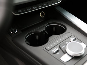 2017款45 TFSI quattro 运动型 空间座椅