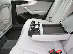 2017款45 TFSI quattro 运动型 空间座椅
