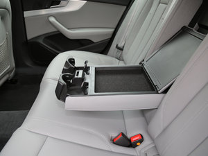 2017款45 TFSI quattro 运动型 空间座椅