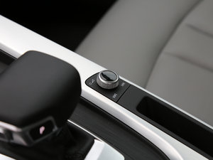 201745 TFSI quattro \ п؅^