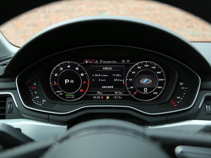 201745 TFSI quattro \ п؅^