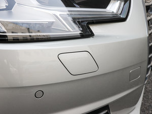 201745 TFSI quattro L ^