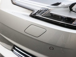 201745 TFSI quattro L ^