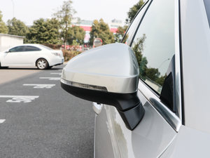 201745 TFSI quattro L ^