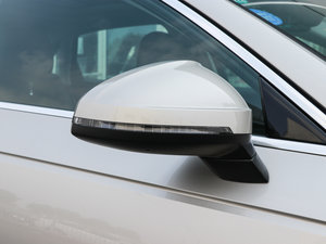 201745 TFSI quattro L ^