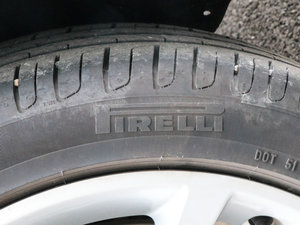 201745 TFSI quattro L ^