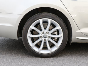 201745 TFSI quattro L ^