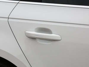 2017Plus 40 TFSI r ^