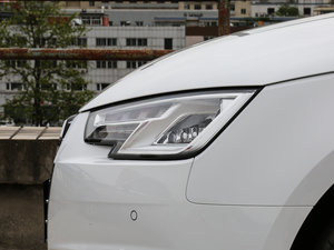 2017Plus 40 TFSI r ^