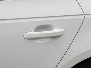 2017Plus 40 TFSI r ^