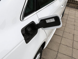 2017Plus 40 TFSI r(sh) w