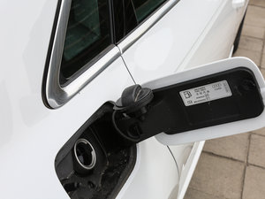 2017Plus 40 TFSI r ^