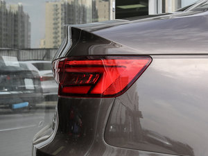 2017Plus 45 TFSI quattro L ^