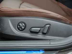 2017Plus 45 TFSI quattro L {{