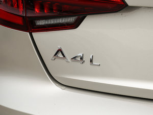 2017Plus 40 TFSI L (ji)^