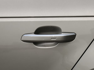 2017Plus 40 TFSI L (ji)^