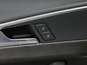 2017Plus 40 TFSI L g