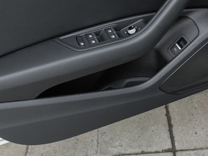 2017Plus 40 TFSI L ǰTg