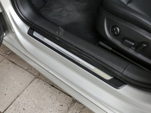 2017Plus 40 TFSI L g