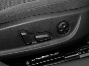 2017Plus 40 TFSI Mȡ g