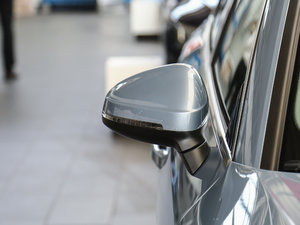 2017Plus 40 TFSI Mȡ ^