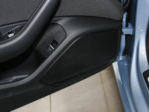 2017Plus 40 TFSI M(jn)ȡ g