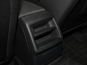 2017Plus 40 TFSI Mȡ g