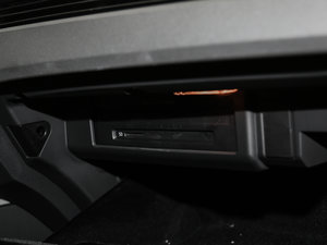 2017Plus 40 TFSI Mȡ g