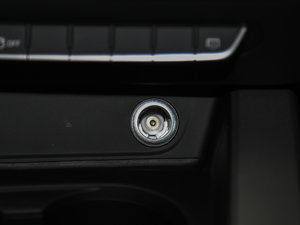 2017Plus 40 TFSI Mȡ g