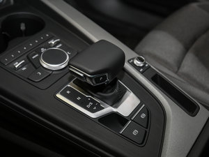 2017款Plus 40 TFSI 进取型 换挡杆
