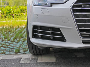 201745 TFSI quattro L ^