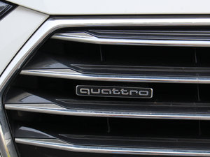 201745 TFSI quattro L ^